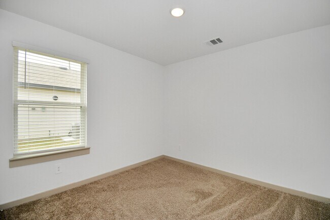 Building Photo - 14515 Rain Tree Dr