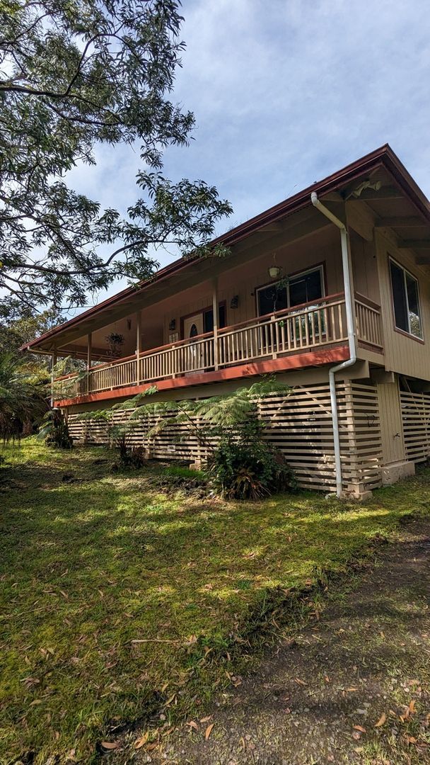 Building Photo - 11-3837-3837 Nahelenani St