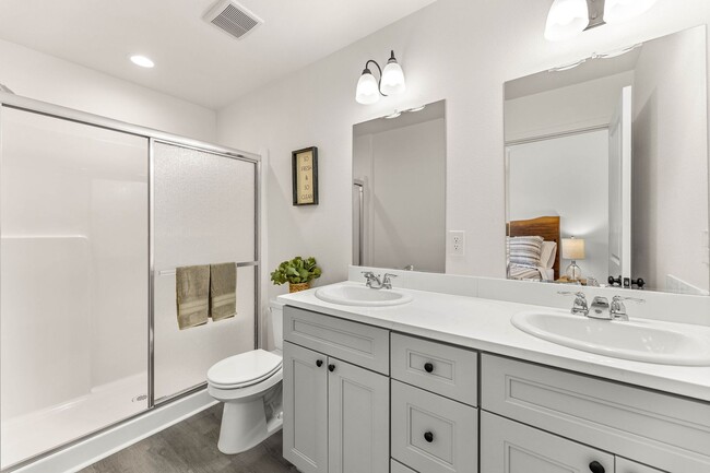 Building Photo - New Modern Home