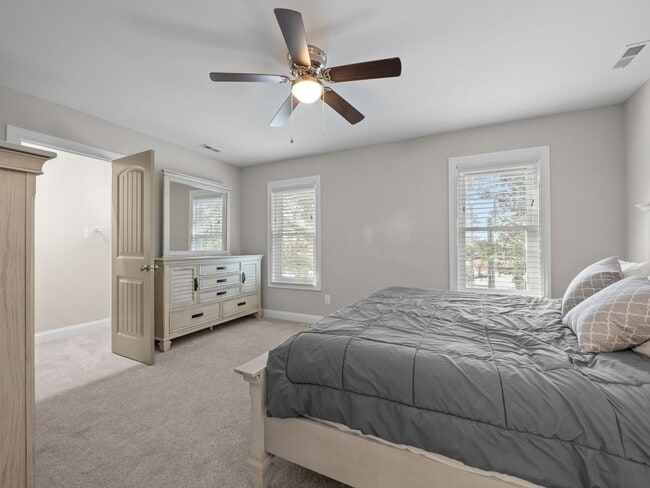 Building Photo - Modern Beaufort Townhome available for Long Term Rental