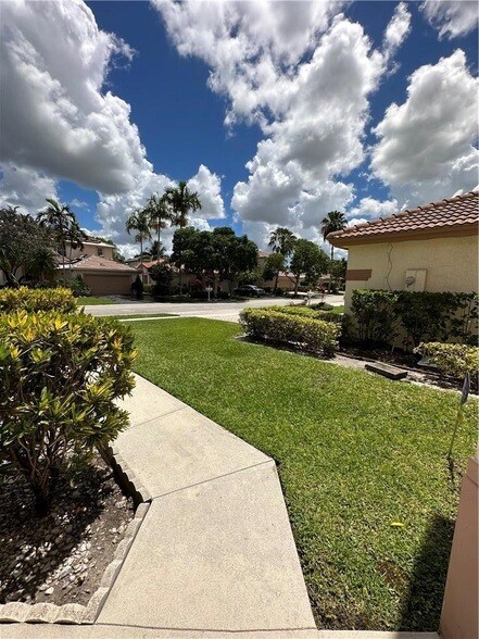 Building Photo - 7470 NW 1st Pl