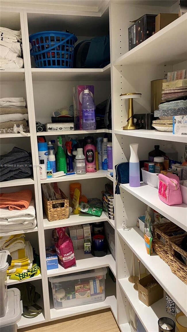 Building Photo - 1277 SW 19th St