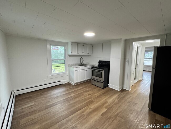 Building Photo - 81 Springdale Ave