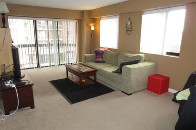 Building Photo - 15 N Beacon St