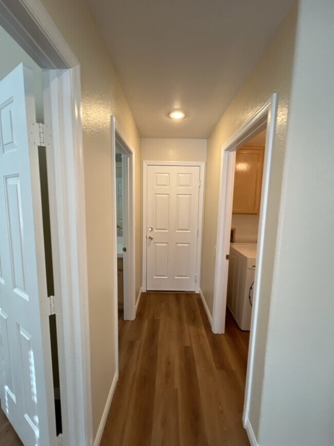 Building Photo - Encounter the ultimate luxury living experience with this 4-bedroom, 2197 sq ft house