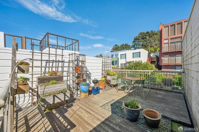 Building Photo - 148 Beaumont Ave