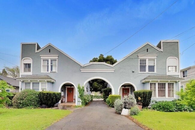 Building Photo - 329 N Ellsworth Ave