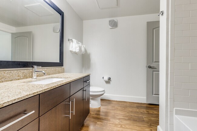 Building Photo - 1221 Legacy Dr