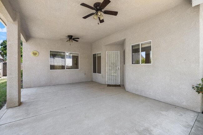 Building Photo - 10282 N Whitney Ave