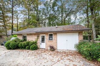 Building Photo - 4724 Lake Point Ave