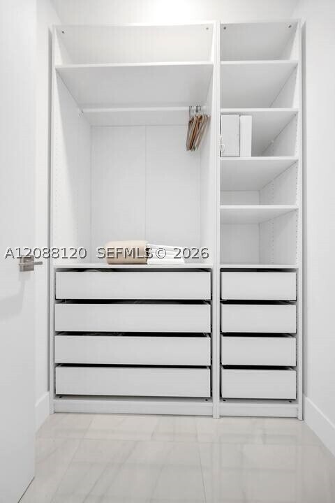 Building Photo - 17550 Collins Ave