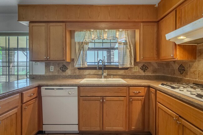 Building Photo - Adobe beauty in New Mexico South County Valley