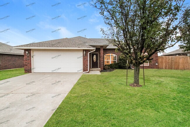 Primary Photo - 5325 SE 78th St