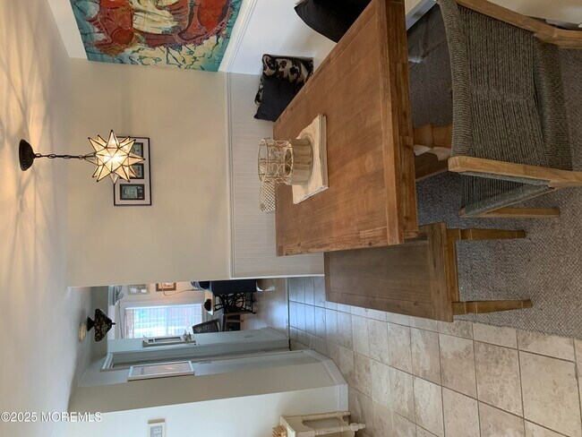 Building Photo - 19 Webb Ave