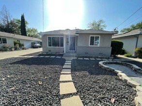 Building Photo - Gorgeous 2 Bedroom in Tahoe Park