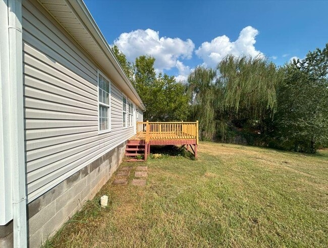 Building Photo - 402 Faulkner Dr