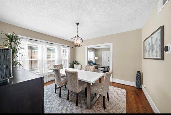 Building Photo - 1629 Castle Ct
