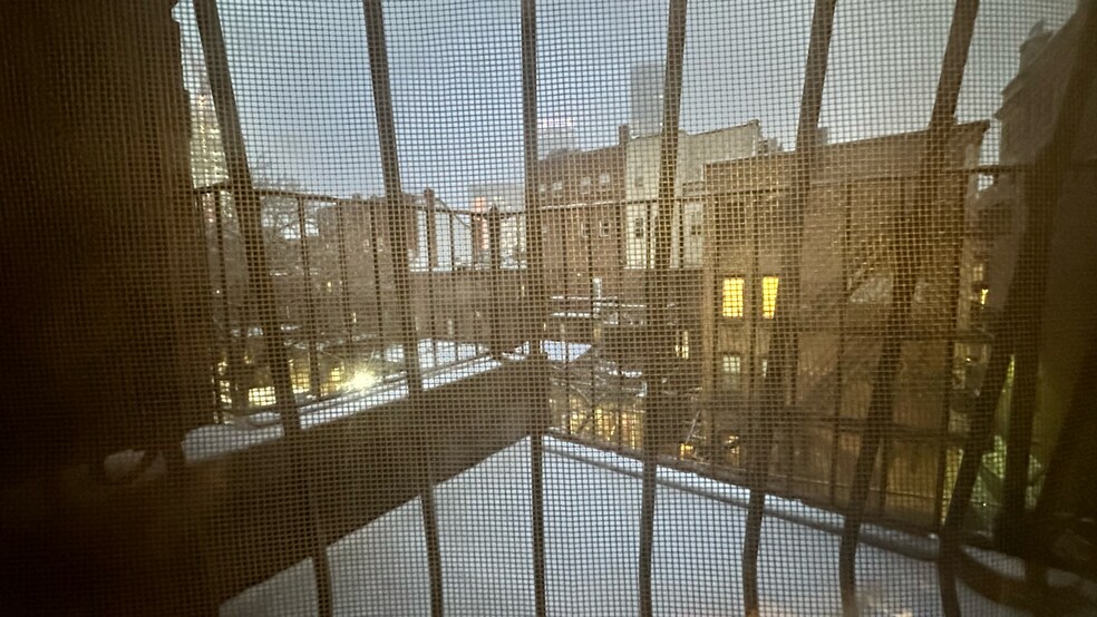 Building Photo - 52 Fenway