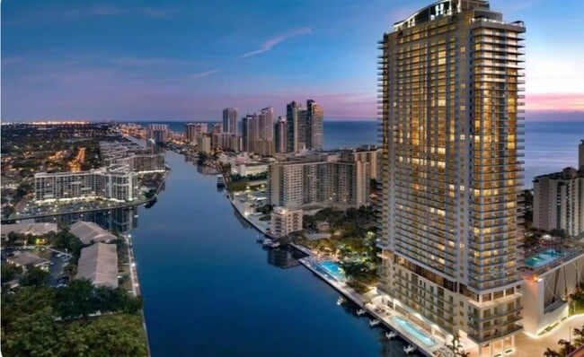 Building Photo - 4010 S Ocean Dr