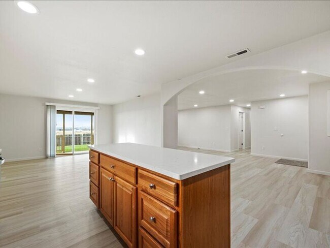 Building Photo - 7912 Quadra Dr