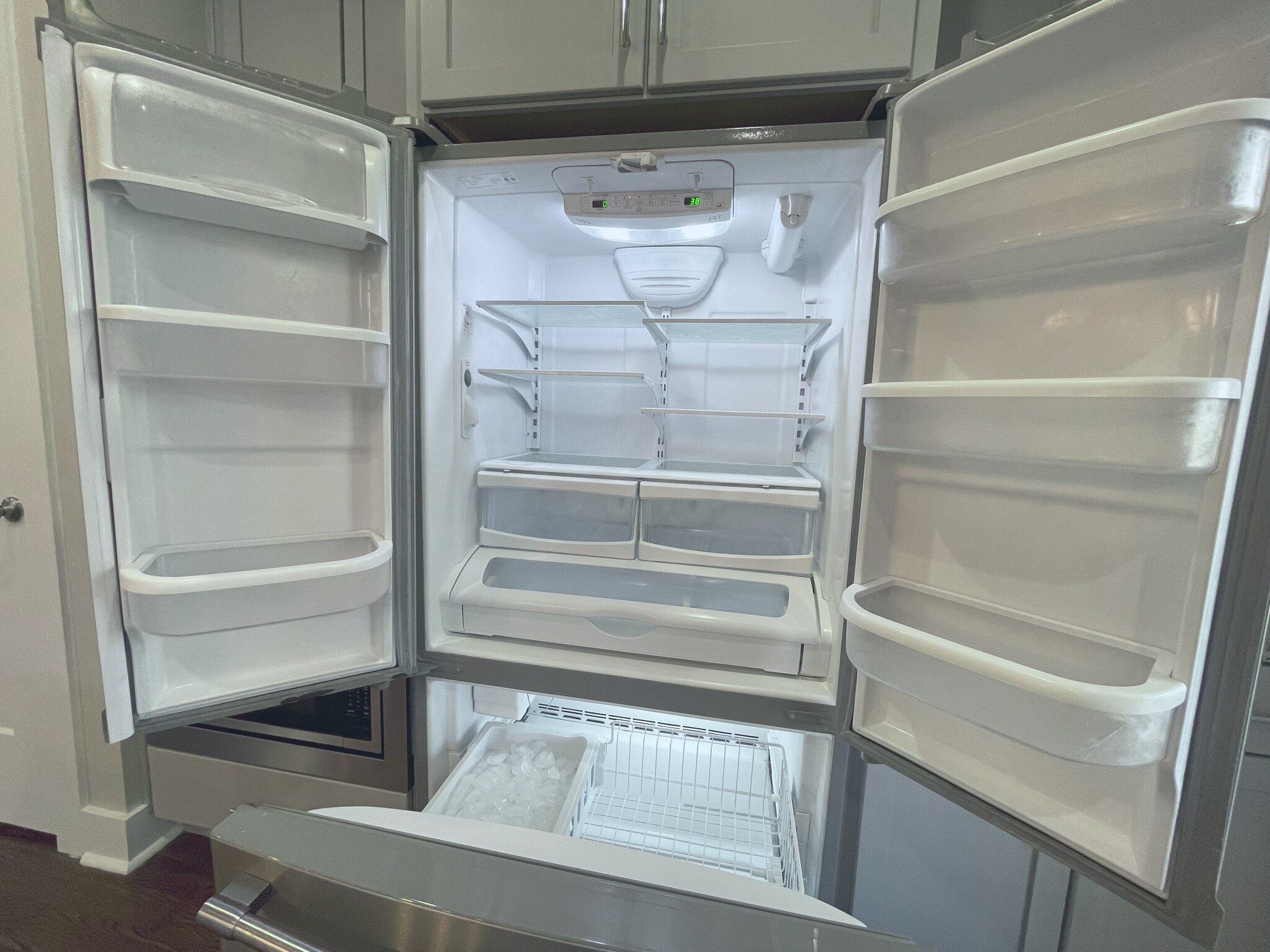 Ice Maker - 5410A California Ave