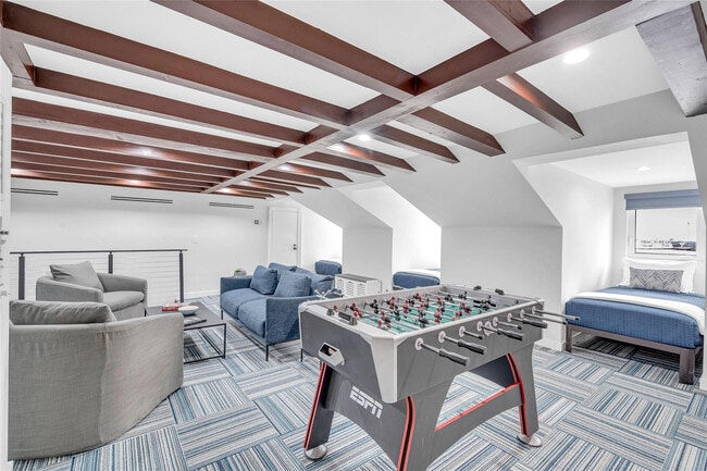 Building Photo - 1949 Harbourview Dr