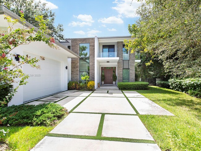 Building Photo - 7500 SW 57th Ct