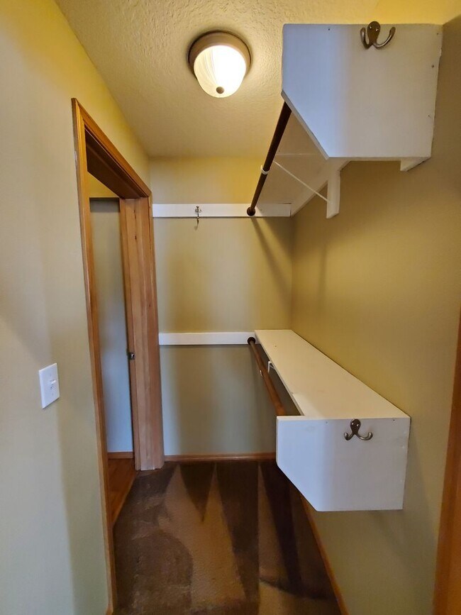 Building Photo - 2-Bedroom House near GFU in Newberg