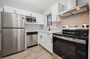 Building Photo - 20 Henderson Dr