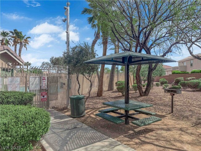 Building Photo - 8516 Little Fox St