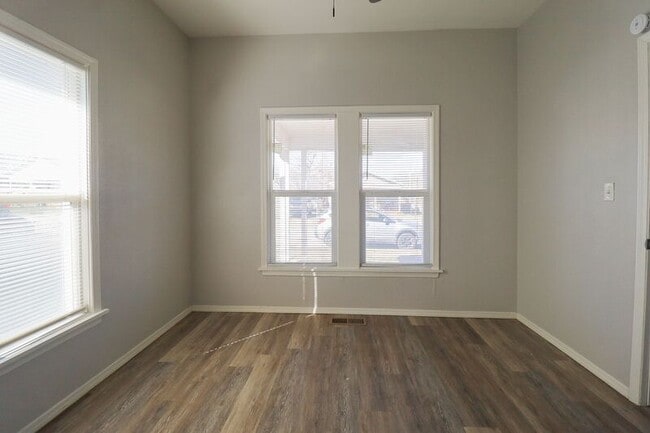 Building Photo - 535 S 39th W Ave