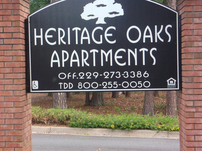 Primary Photo - Heritage Oaks