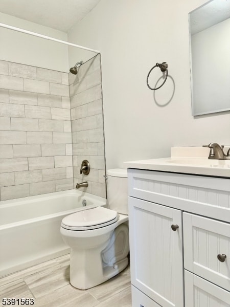 Building Photo - 70 Farm Rd