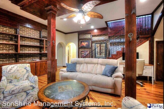 Building Photo - 5 br, 4.5 bath House - 2751 Ascot Dr