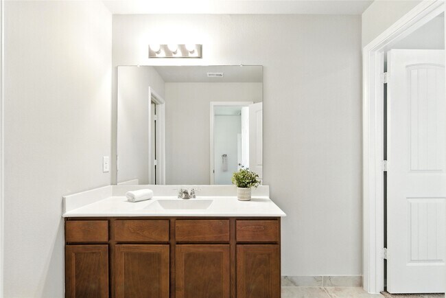 Building Photo - 29650 Yaupon Shore Dr