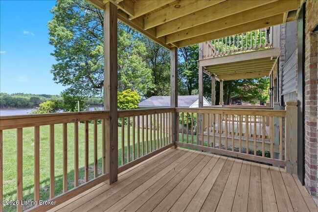 Building Photo - 1018 S 47th St