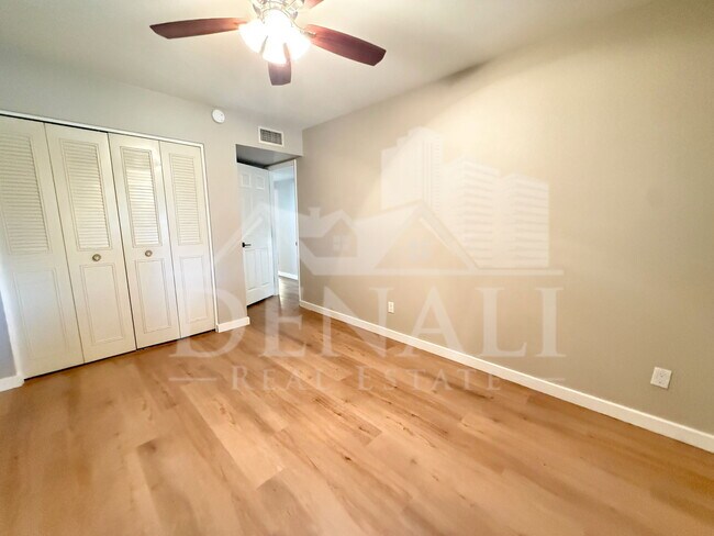 Building Photo - 8314 E Keim Dr
