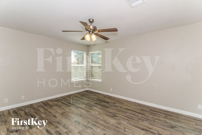 Building Photo - 2138 Brinkley Dr