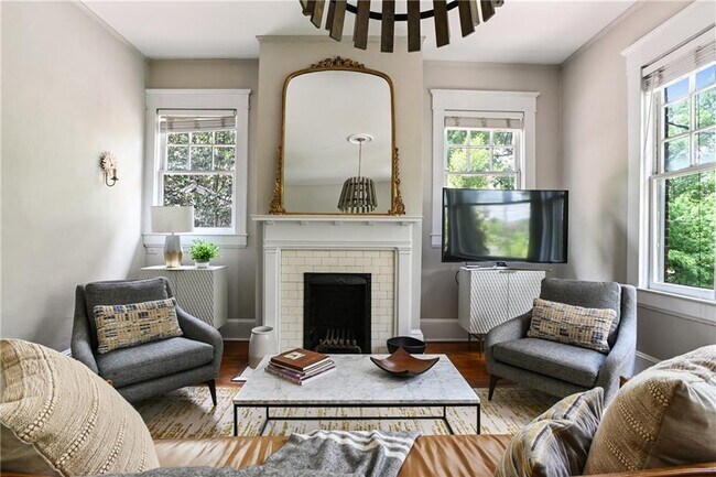 Building Photo - 635 Bonaventure Ave NE