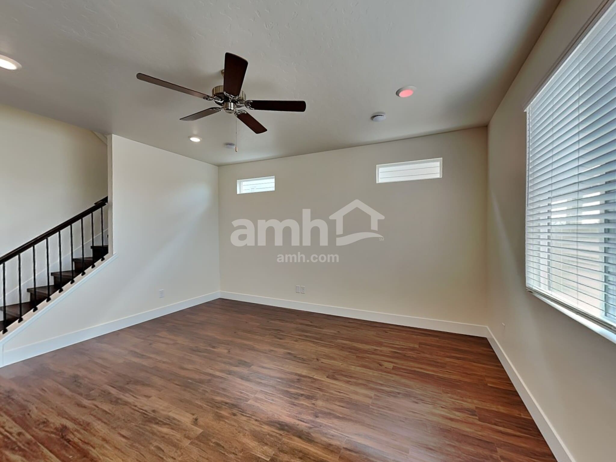 Building Photo - 1443 E Ludlow St