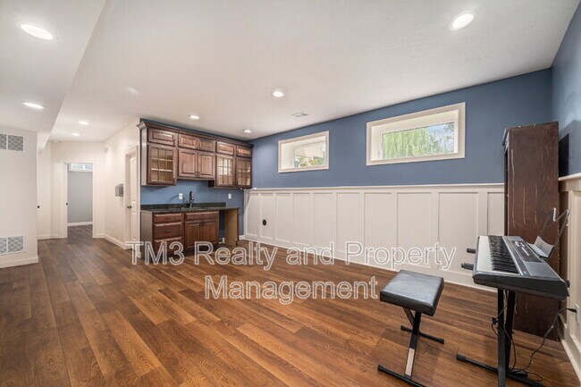 Building Photo - 928 SW 33rd St