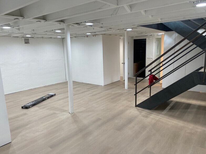 lower level open space with new flooring! - 1734 W Cortland St