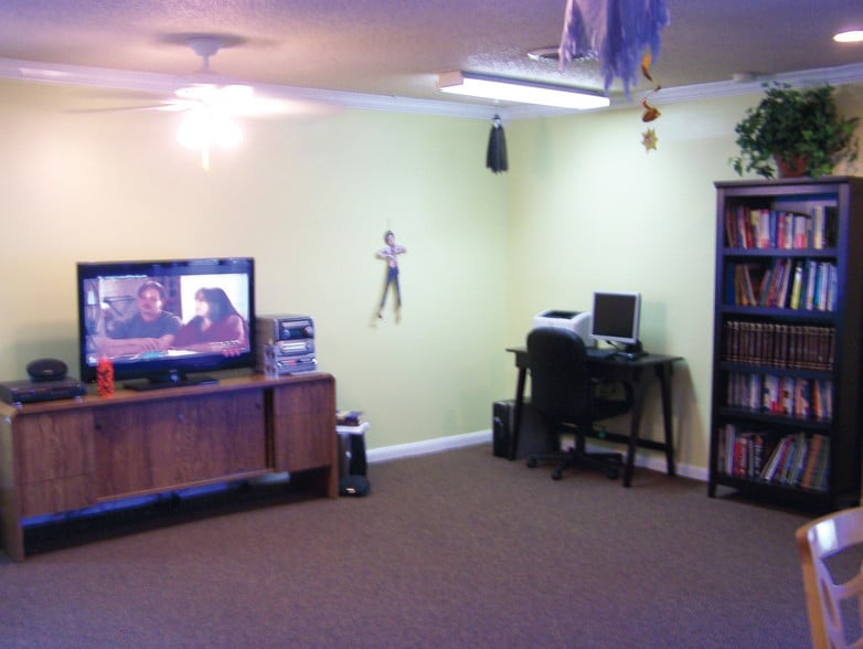 Emerald Place Apartments 1040 Tree Ln Titusville FL 32780 Apartment