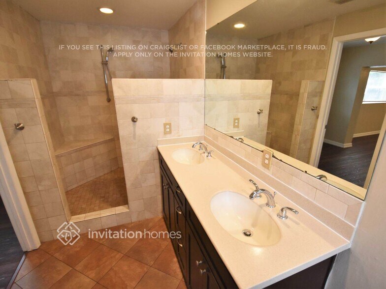 Building Photo - 1827 Barbara Ln