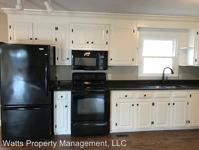 Building Photo - 4 br, 3 bath House - 245 Woodrow Lane