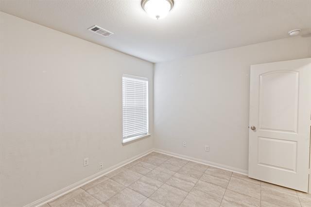 Building Photo - 1829 Persimmon Dr