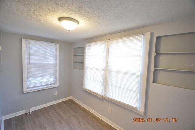 Building Photo - 2500 Auburn St S