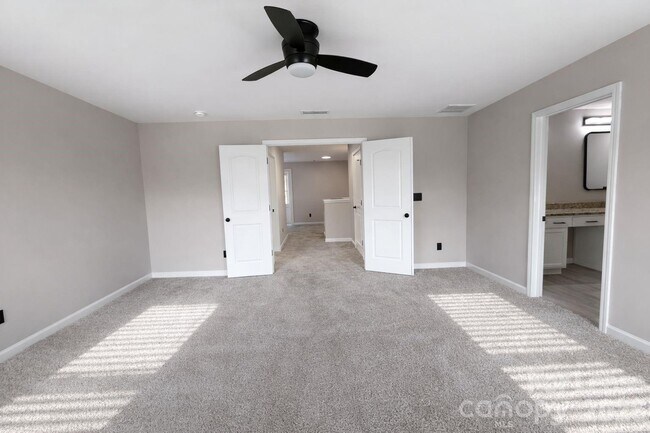 Building Photo - 12881 Clydesdale Dr