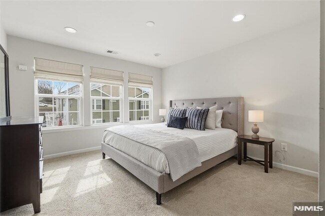 Building Photo - 56 Wesmont Drive