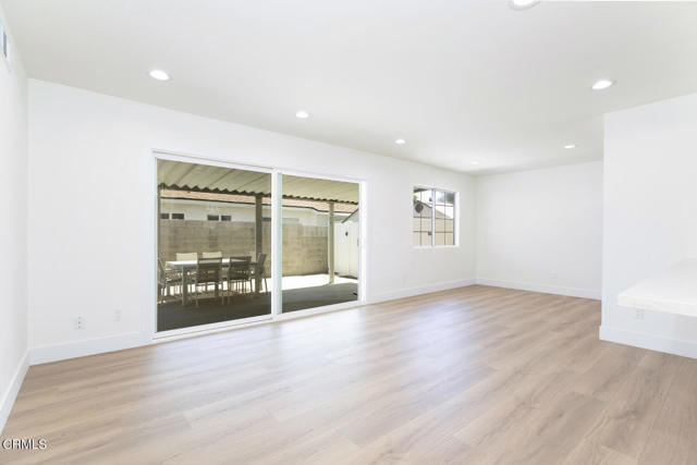 Building Photo - 8536 Tampa Ave